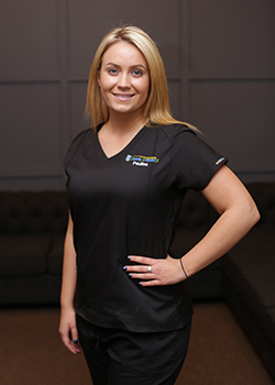 Dental assistant Paulina